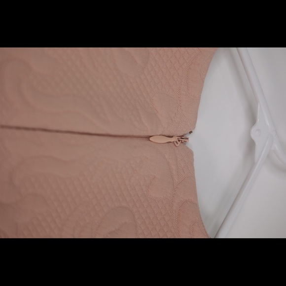 NWT BEBE DRESS SIZE LARGE - Picture 9 of 10